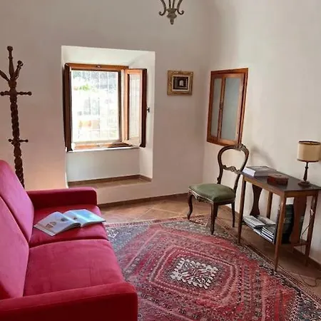 La Casa Di Orazio Holiday home *